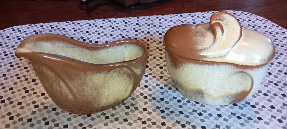 MCM Frankoma Lazy Bones Plainsman Brown Lidded Sugar & Creamer RARE!